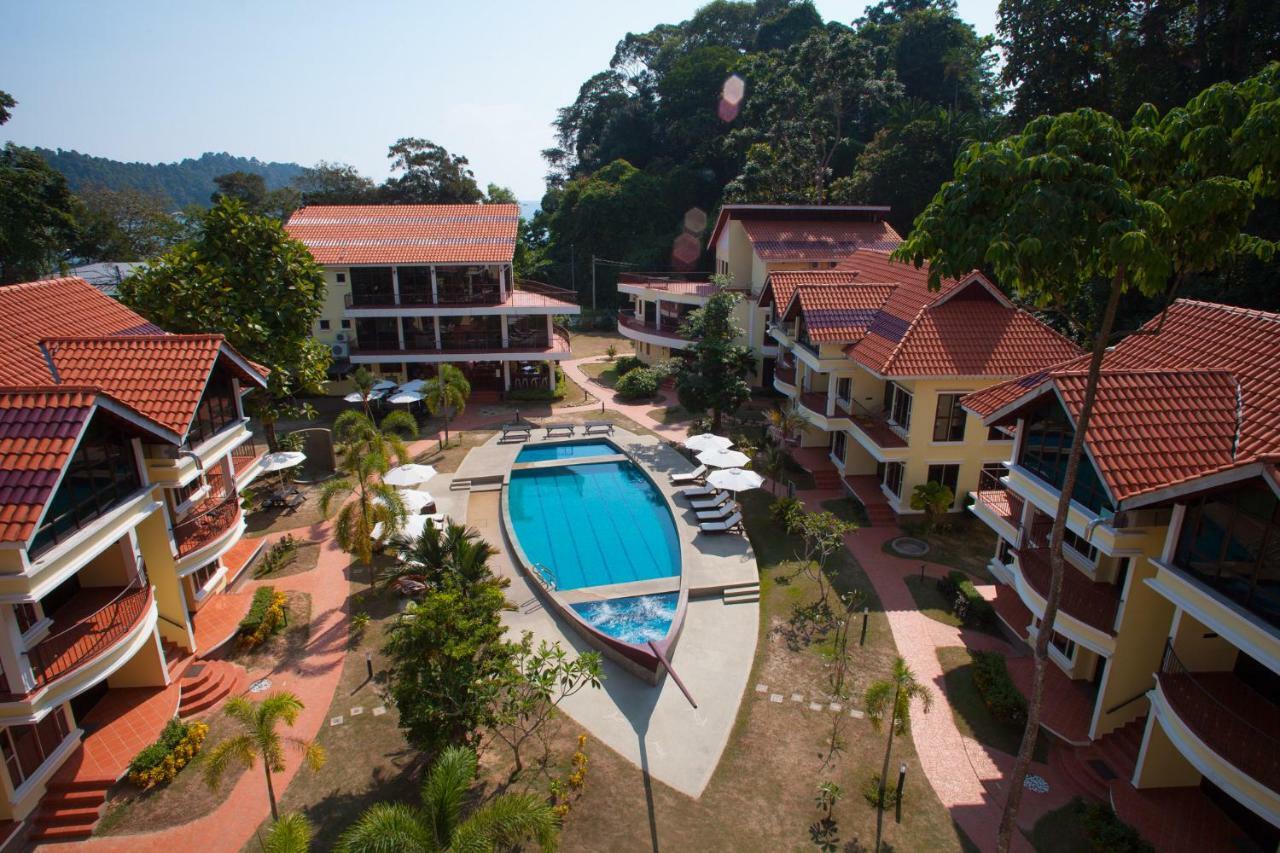 Anjungan Beach Resort Kampung Teluk Nipah Kültér fotó